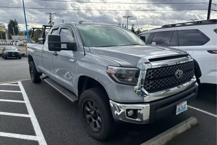 2019 Toyota Tundra SR5 Double Cab photo 1