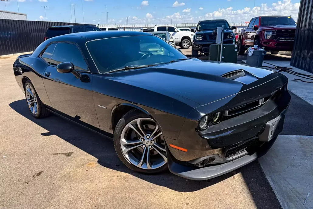 2020 Dodge Challenger R/T photo 1
