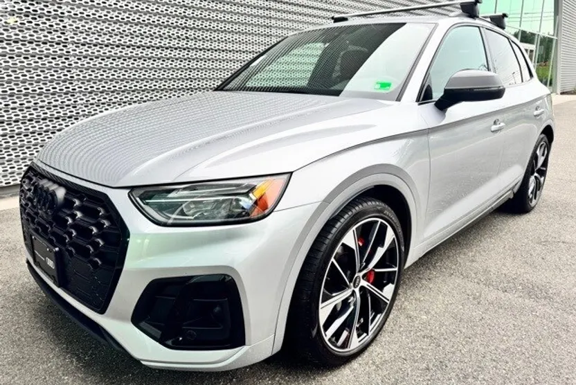 2024 Audi SQ5 Premium Plus photo 1