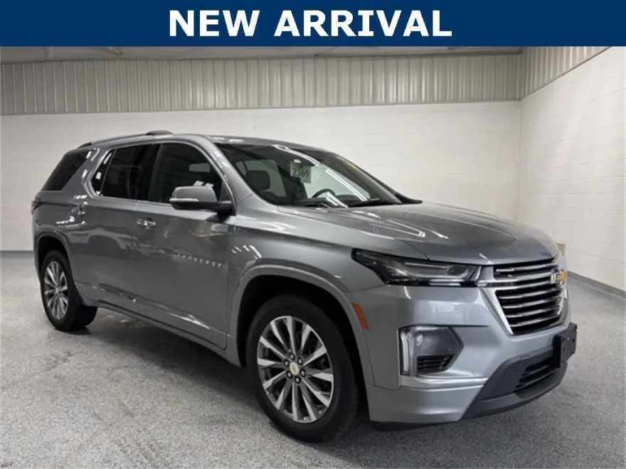 2023 Chevrolet Traverse Premier photo 1