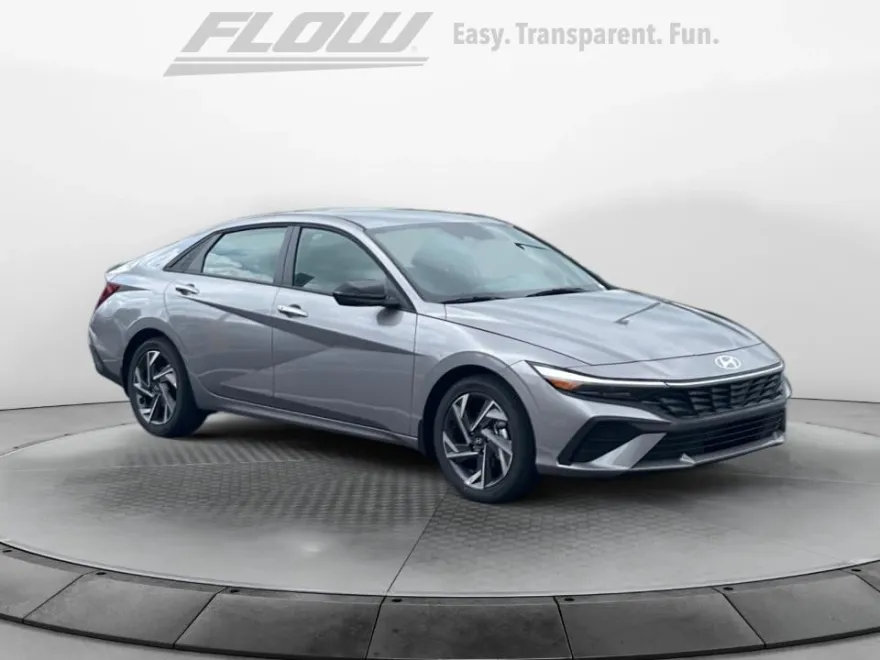 2025 Hyundai Elantra SEL Sport photo 1
