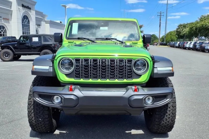 2025 Jeep Wrangler Rubicon photo 1