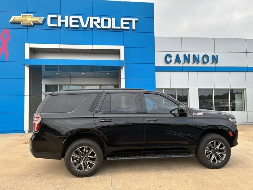 2023 Chevrolet Tahoe Z71 photo 1