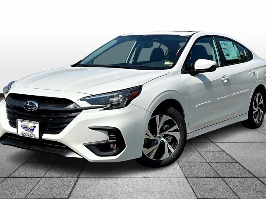 2025 Subaru Legacy Premium photo 1