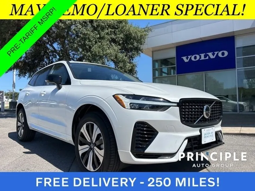 2025 Volvo XC60 Hybrid T8 Core photo 1