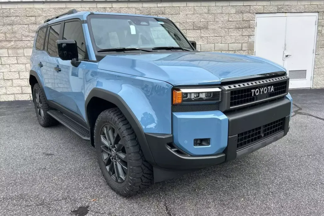 2025 Toyota Land Cruiser photo 1