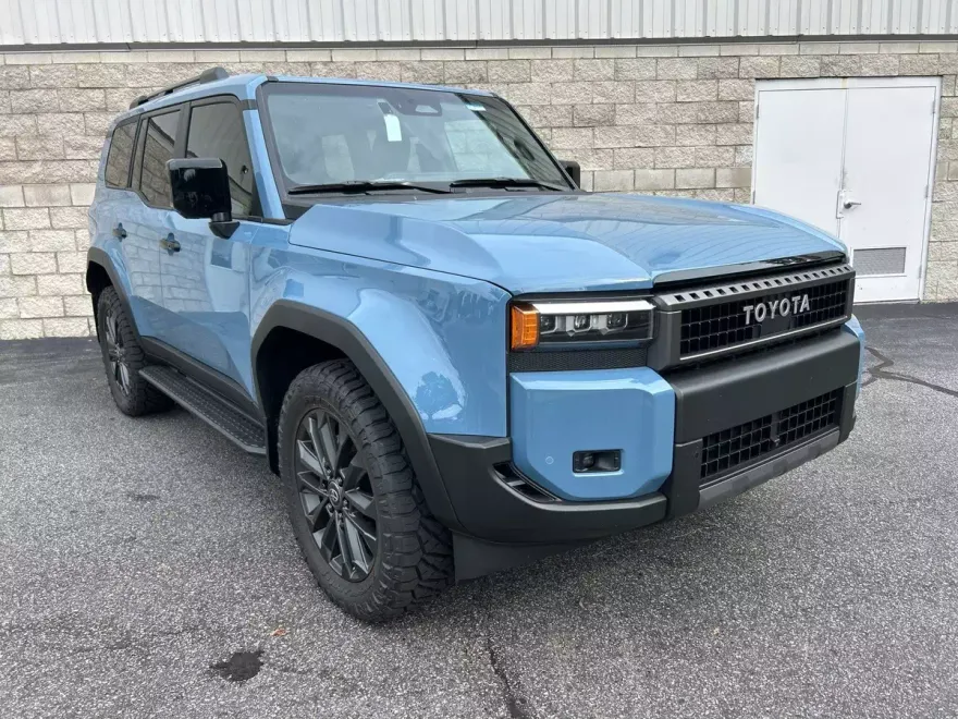 2025 Toyota Land Cruiser photo 1