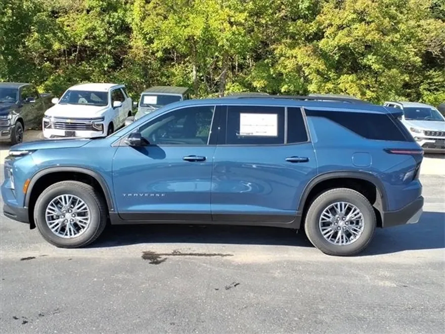 2026 Chevrolet Traverse photo 1