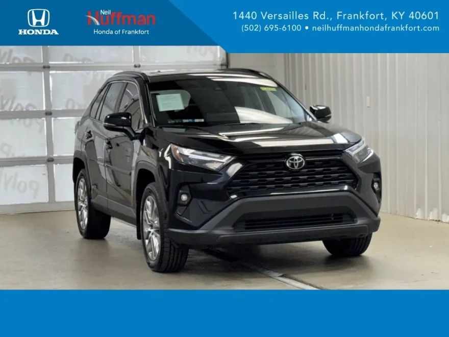 2022 Toyota RAV4 XLE Premium photo 1