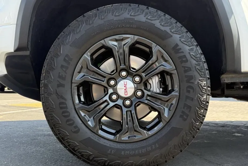 2024 Gmc Canyon Elevation photo 1