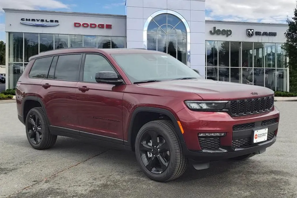 2025 Jeep Grand Cherokee Limited photo 1