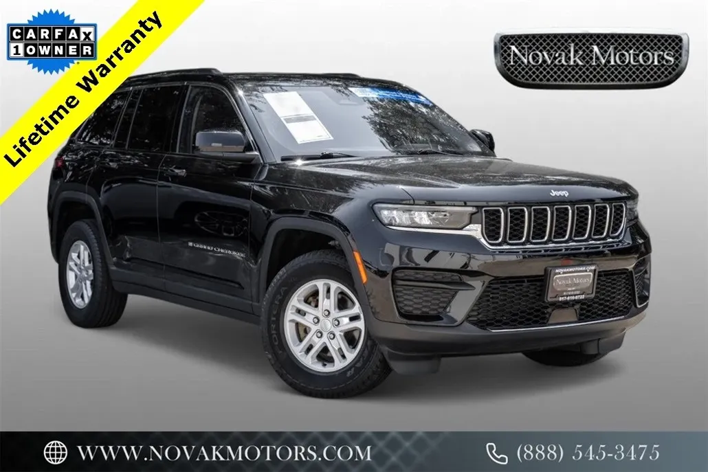 2022 Jeep Grand Cherokee Laredo photo 1