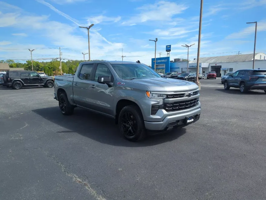 2023 Chevrolet Silverado 1500 RST photo 1