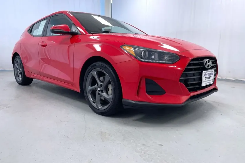 2019 Hyundai Veloster 2.0L Premium photo 1