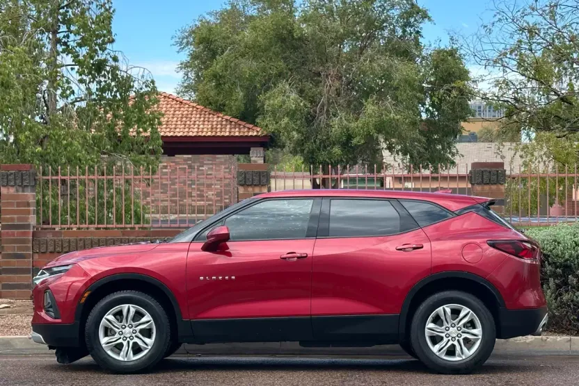 2019 Chevrolet Blazer Base 1LT photo 1