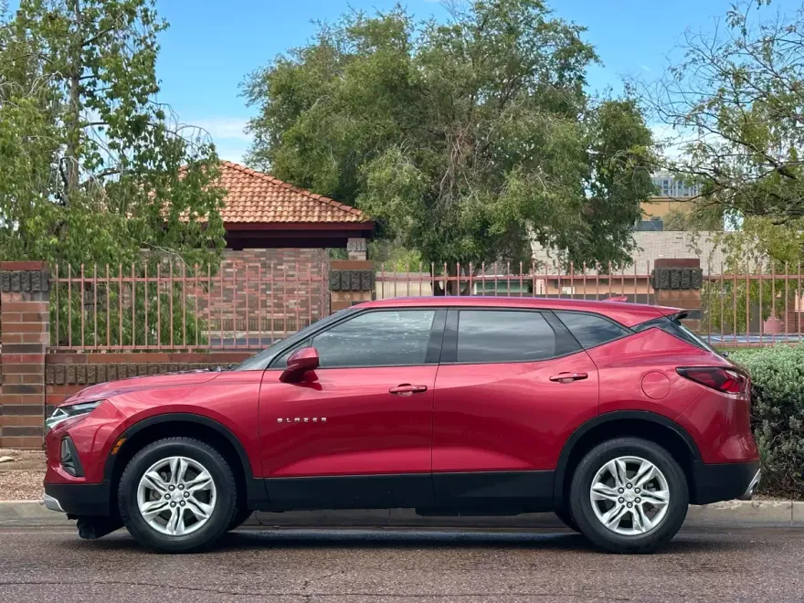 2019 Chevrolet Blazer Base 1LT photo 1