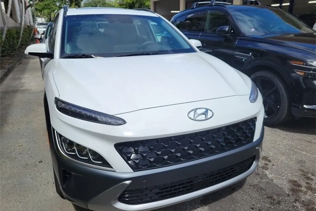 2023 Hyundai Kona Limited photo 1