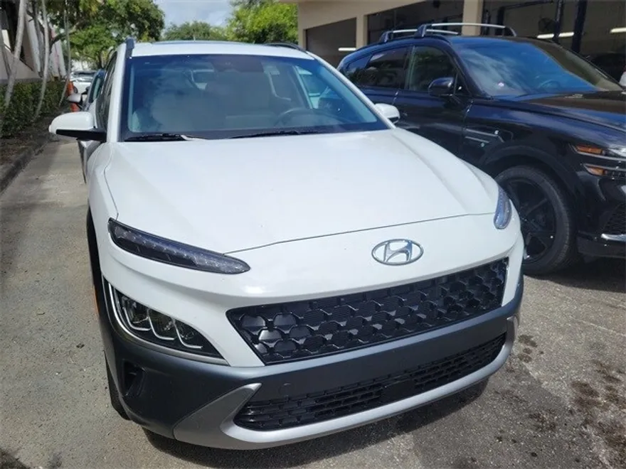 2023 Hyundai Kona Limited photo 1