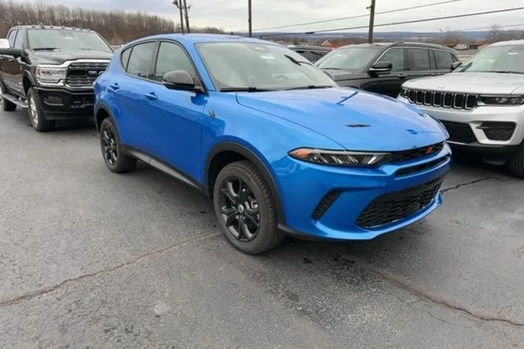 2024 Dodge Hornet GT photo 1