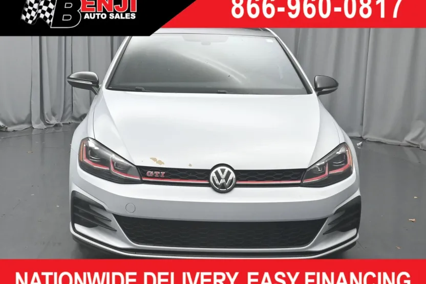 2021 Volkswagen Golf GTI SE photo 1