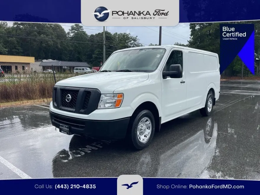 2017 Nissan NV2500 HD SV photo 1