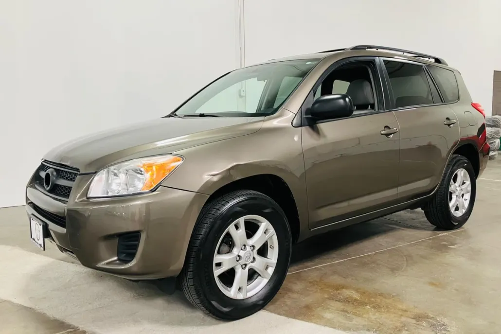 2011 Toyota RAV4 photo 1