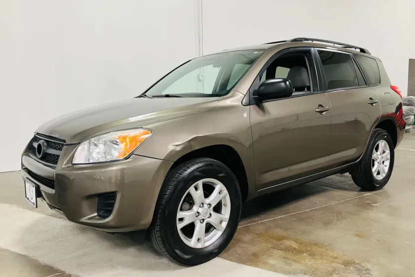 2011 Toyota RAV4 photo 1