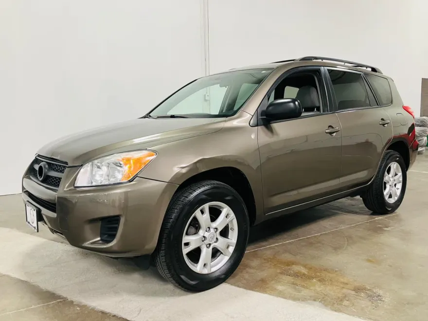 2011 Toyota RAV4 photo 1