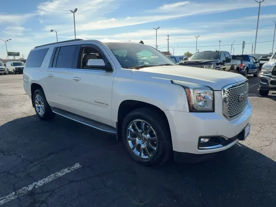 2015 Gmc Yukon XL SLT photo 1