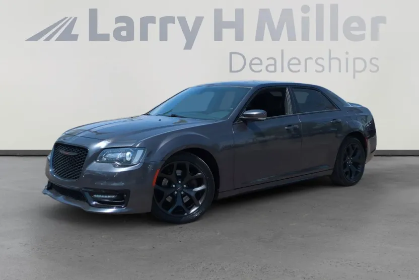 2021 Chrysler 300 S photo 1