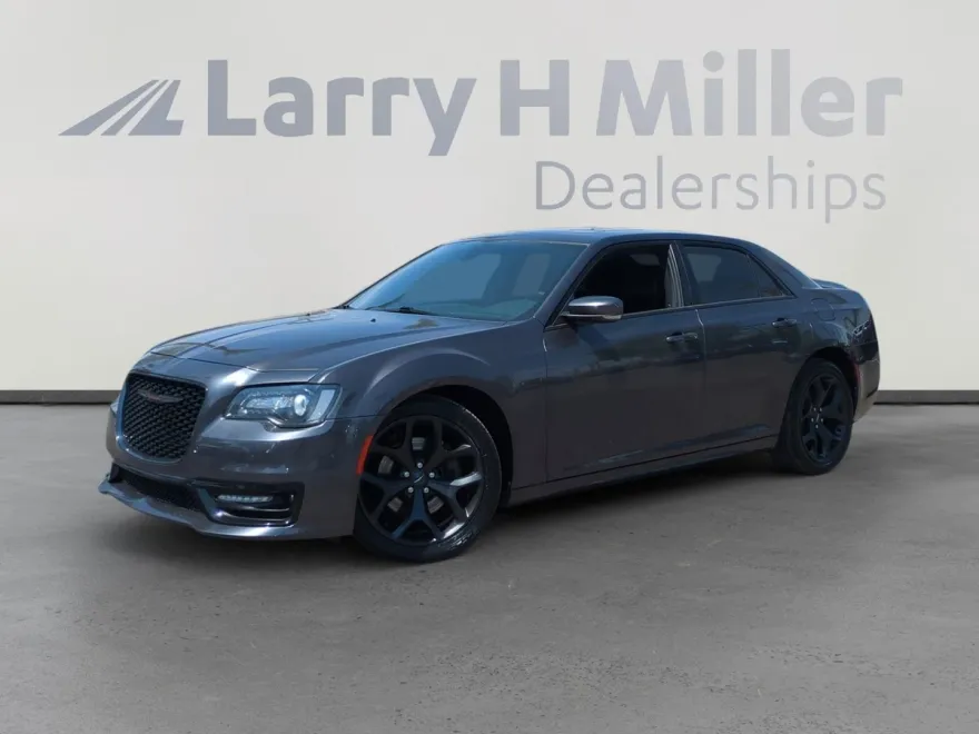 2021 Chrysler 300 S photo 1