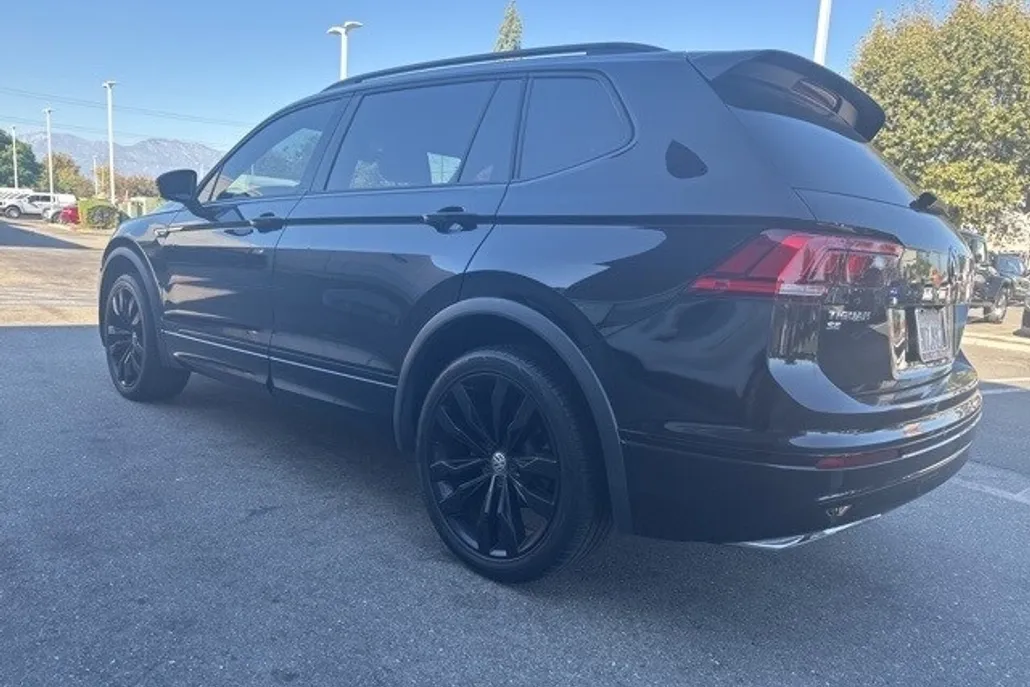 2021 Volkswagen Tiguan SE R-Line Black photo 1