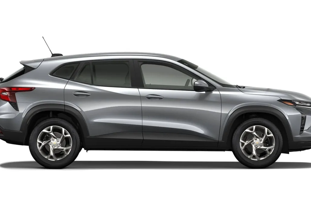2026 Chevrolet Trax LS photo 1