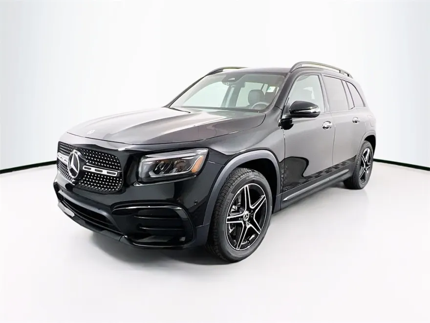 2024 Mercedes Benz GLB 250 4MATIC photo 1