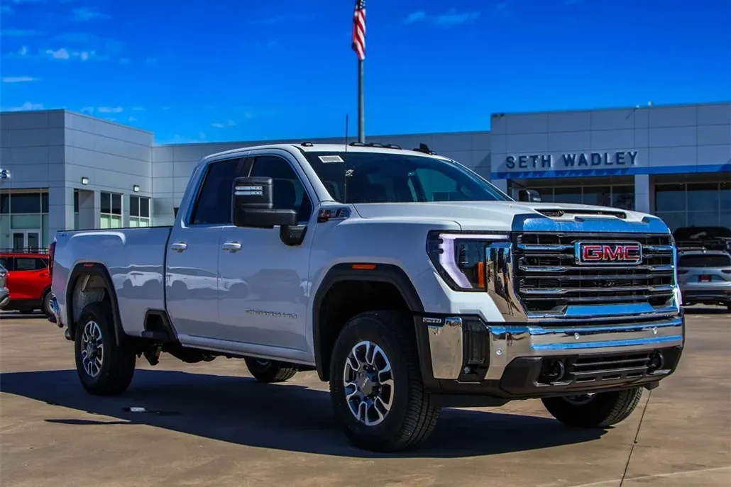 2025 Gmc Sierra SLE photo 1