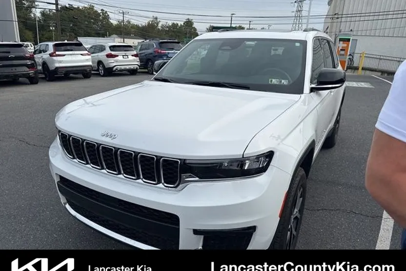 2024 Jeep Grand Cherokee Limited photo 1