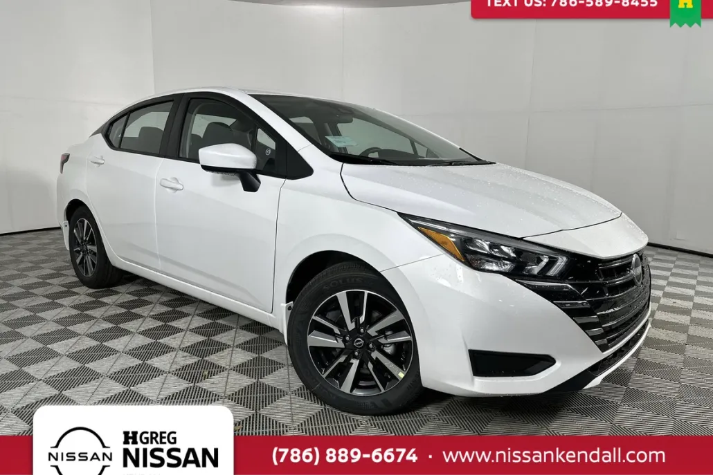 2025 Nissan Versa SV photo 1