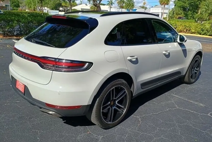 2021 Porsche Macan Base photo 1