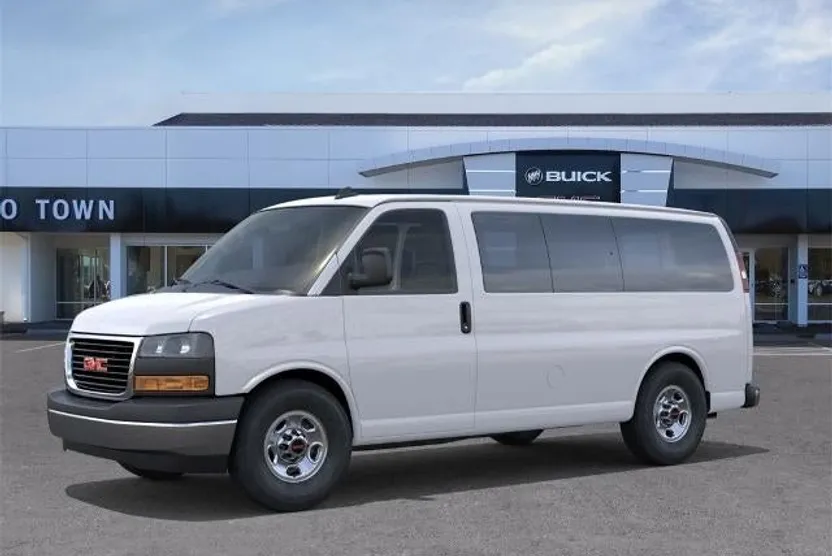 2025 Gmc Savana Passenger 3500 LT photo 1