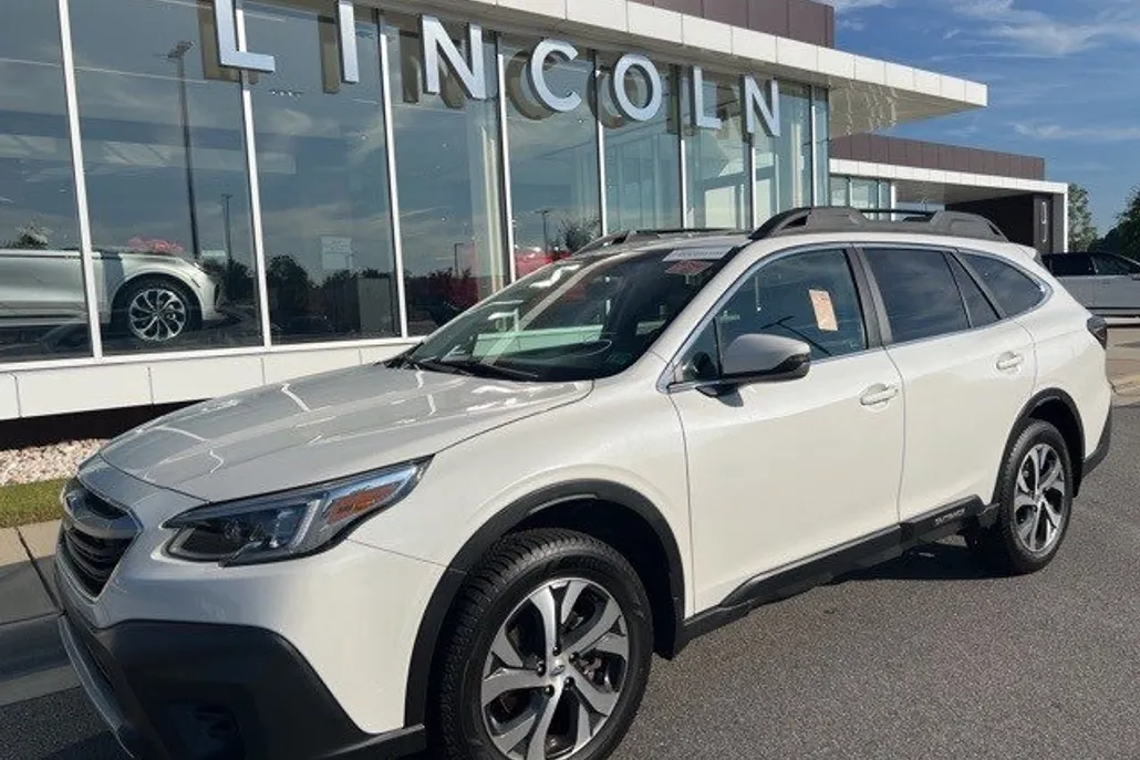 2021 Subaru Outback Limited photo 1