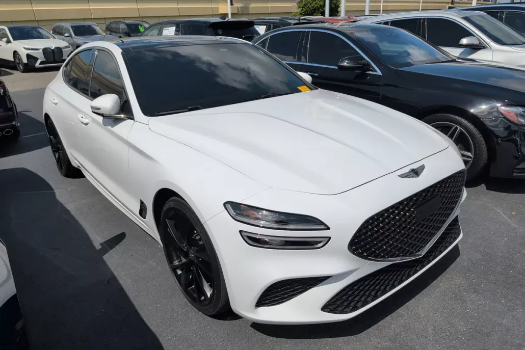 2023 Genesis G70 2.0T photo 1