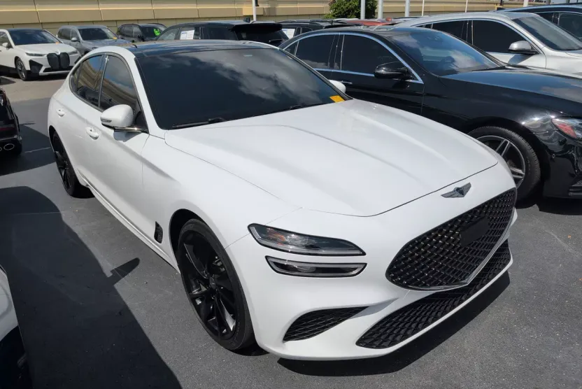 2023 Genesis G70 2.0T photo 1