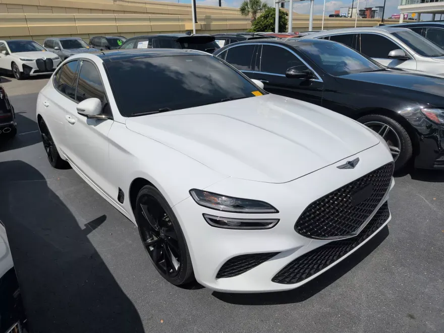 2023 Genesis G70 2.0T photo 1