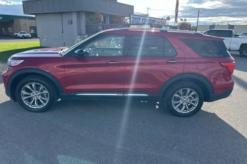 2024 Ford Explorer Limited photo 1