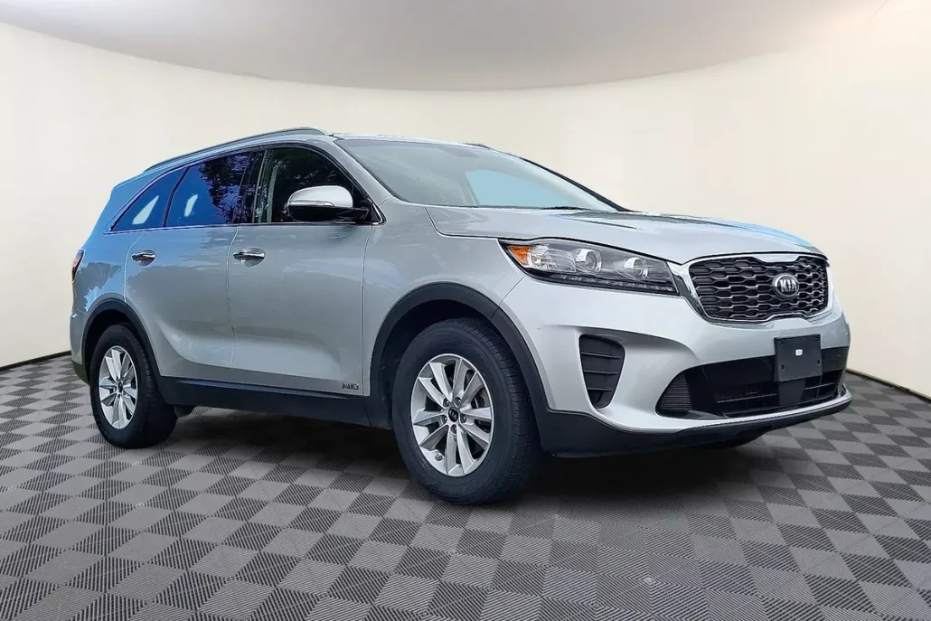 2020 Kia Sorento LX photo 1