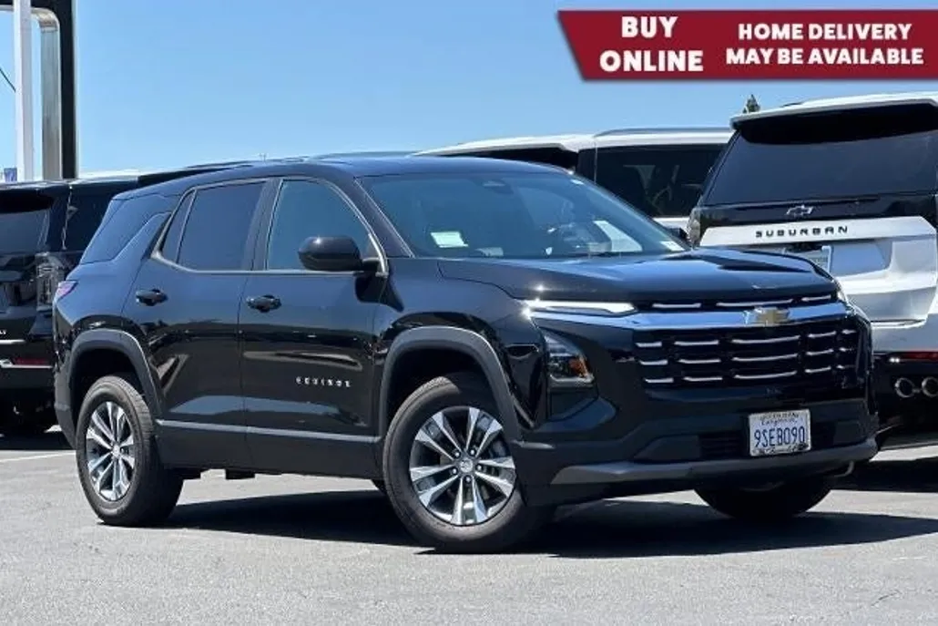 2025 Chevrolet Equinox LT photo 1