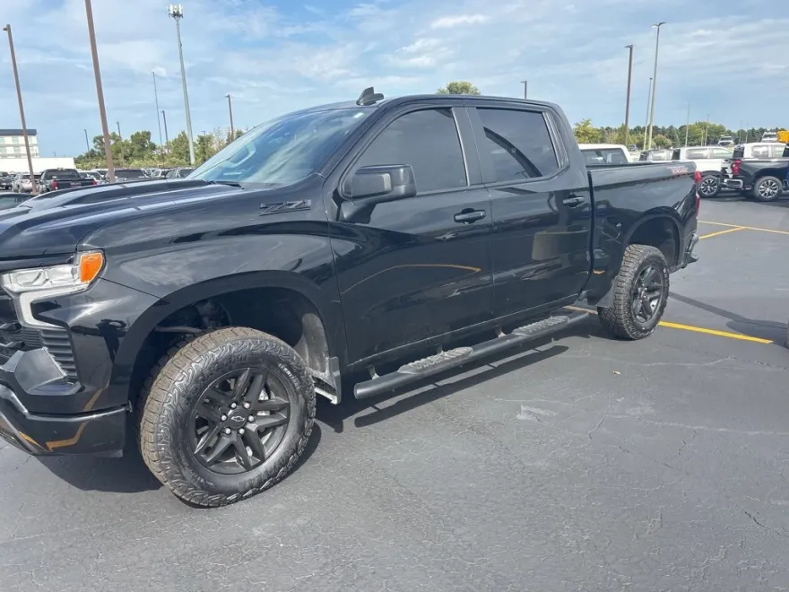 2024 Chevrolet Silverado 1500 LT Trail Boss photo 1