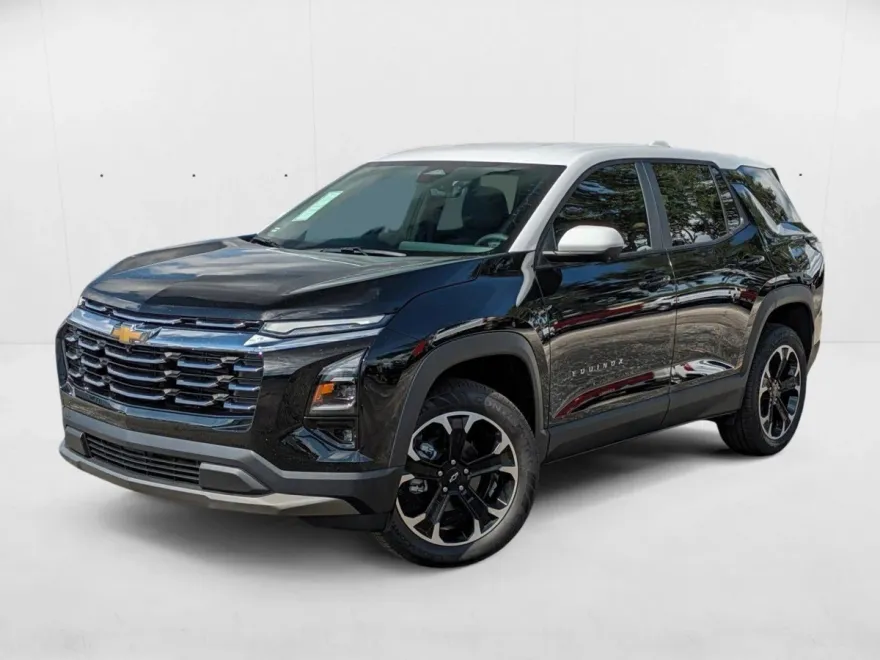 2025 Chevrolet Equinox LT photo 1