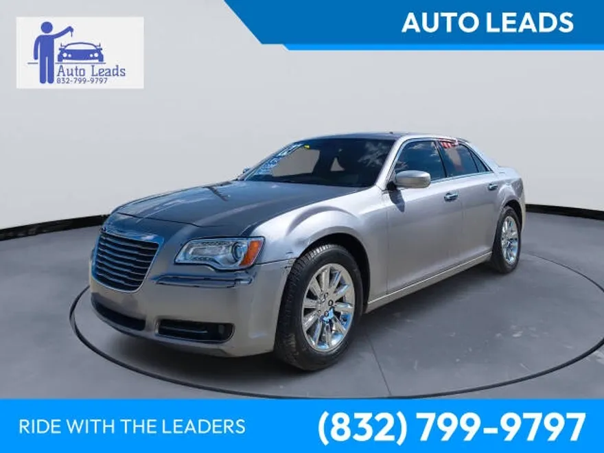 2014 Chrysler 300 C photo 1