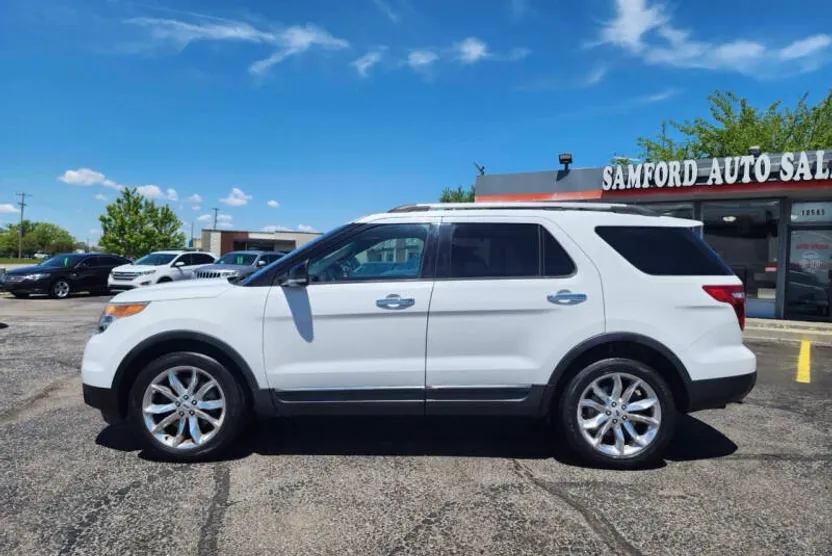 2013 Ford Explorer XLT photo 1